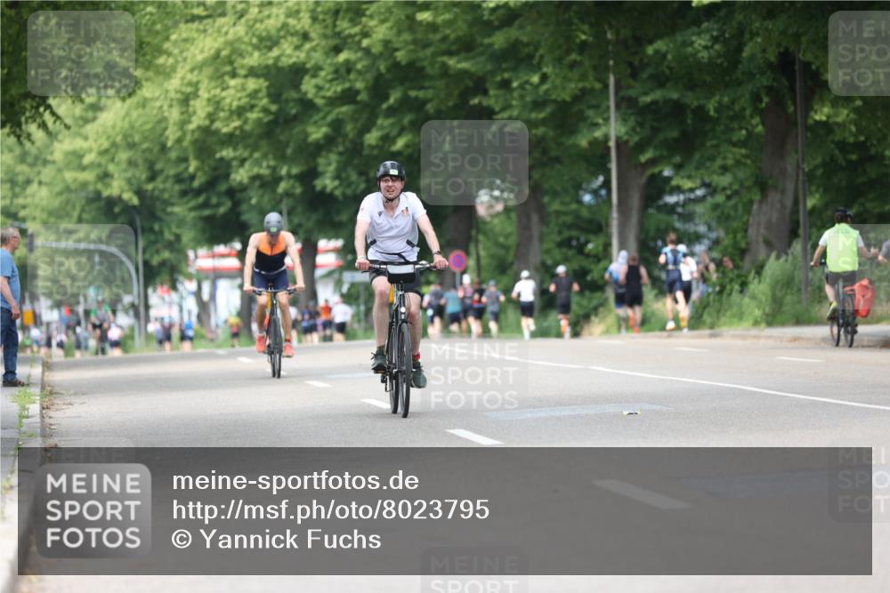 15.06.2025 - 7 Türme Triathlon Yannick Fuchs http://msf.ph/oto/8023795 15.06.2025 13:36:34 Radfahren 264, 826 meine-sportfotos.de