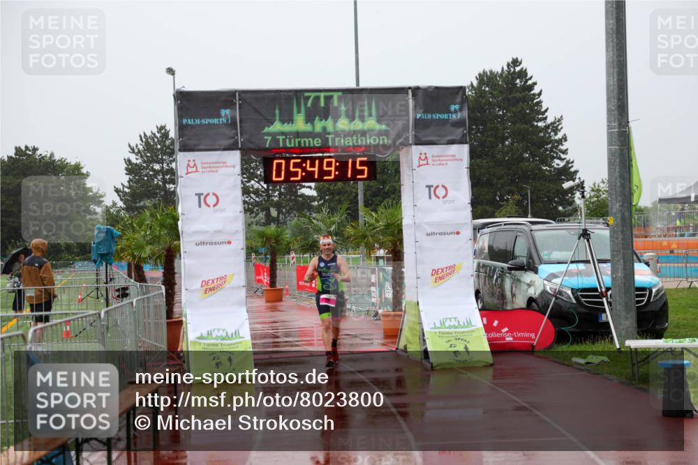 15.06.2025 - 7 Türme Triathlon Michael Strokosch http://msf.ph/oto/8023800 15.06.2025 15:49:15 Ziel  meine-sportfotos.de