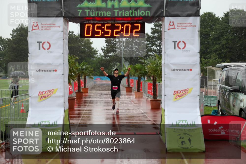 15.06.2025 - 7 Türme Triathlon Michael Strokosch http://msf.ph/oto/8023864 15.06.2025 15:52:02 Ziel 338 meine-sportfotos.de