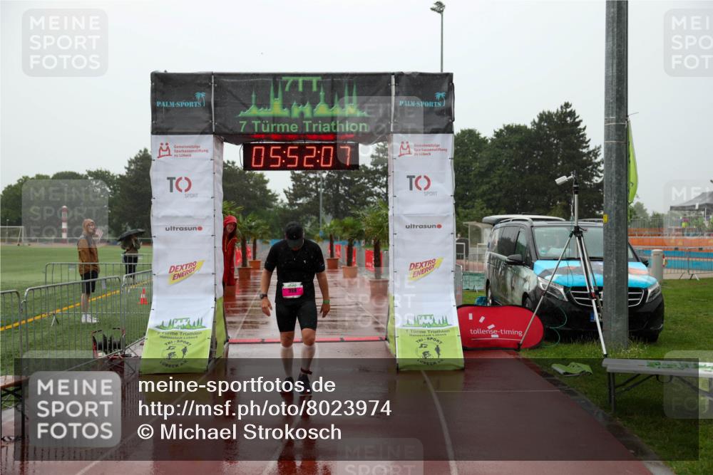 15.06.2025 - 7 Türme Triathlon Michael Strokosch http://msf.ph/oto/8023974 15.06.2025 15:52:06 Ziel 338 meine-sportfotos.de