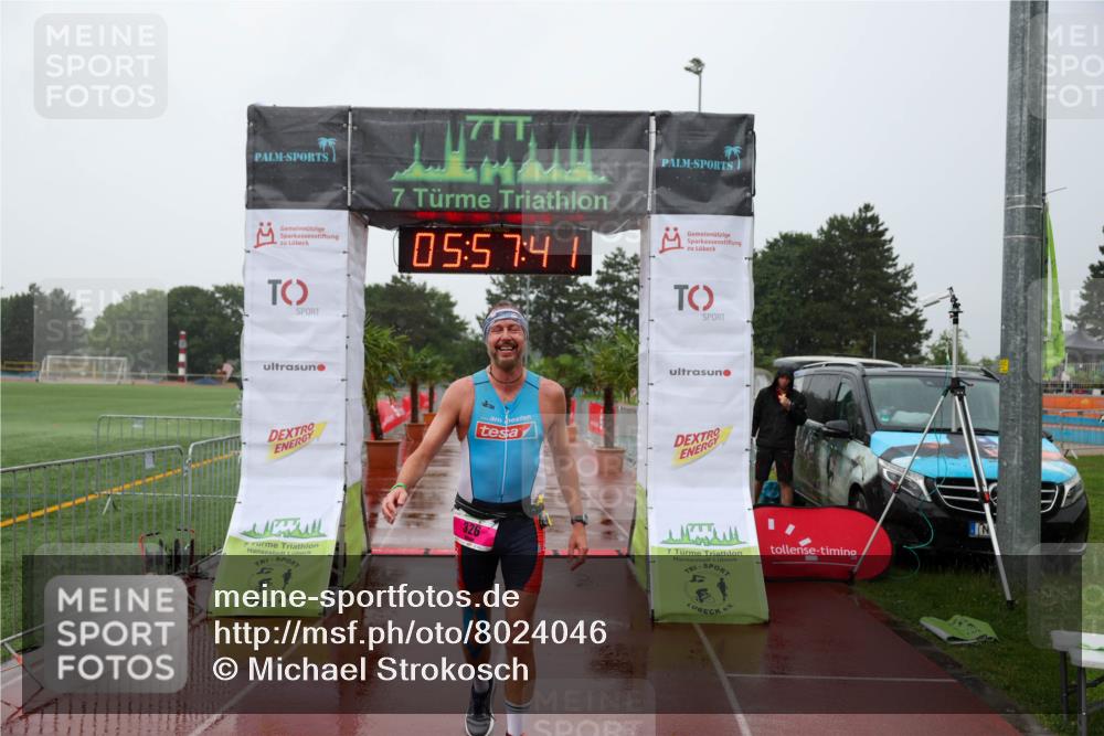 15.06.2025 - 7 Türme Triathlon Michael Strokosch http://msf.ph/oto/8024046 15.06.2025 15:57:40 Ziel 326 meine-sportfotos.de
