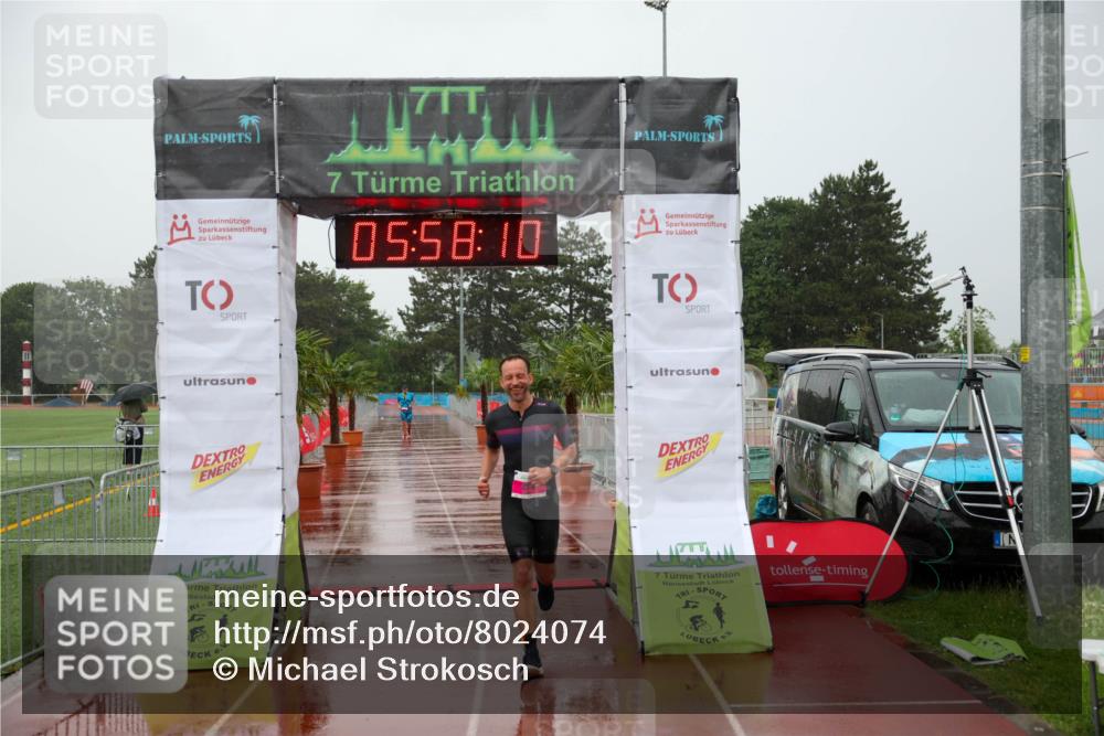 15.06.2025 - 7 Türme Triathlon Michael Strokosch http://msf.ph/oto/8024074 15.06.2025 15:58:09 Ziel 223 meine-sportfotos.de