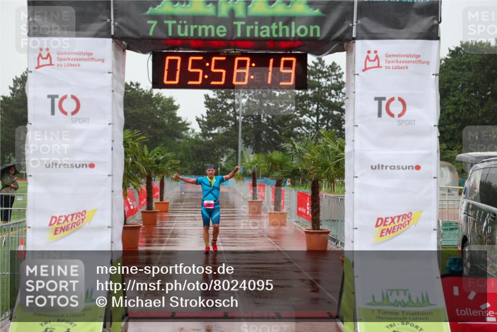 15.06.2025 - 7 Türme Triathlon Michael Strokosch http://msf.ph/oto/8024095 15.06.2025 15:58:18 Ziel  meine-sportfotos.de