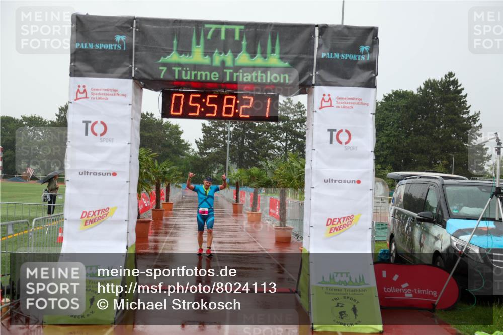 15.06.2025 - 7 Türme Triathlon Michael Strokosch http://msf.ph/oto/8024113 15.06.2025 15:58:21 Ziel 203 meine-sportfotos.de