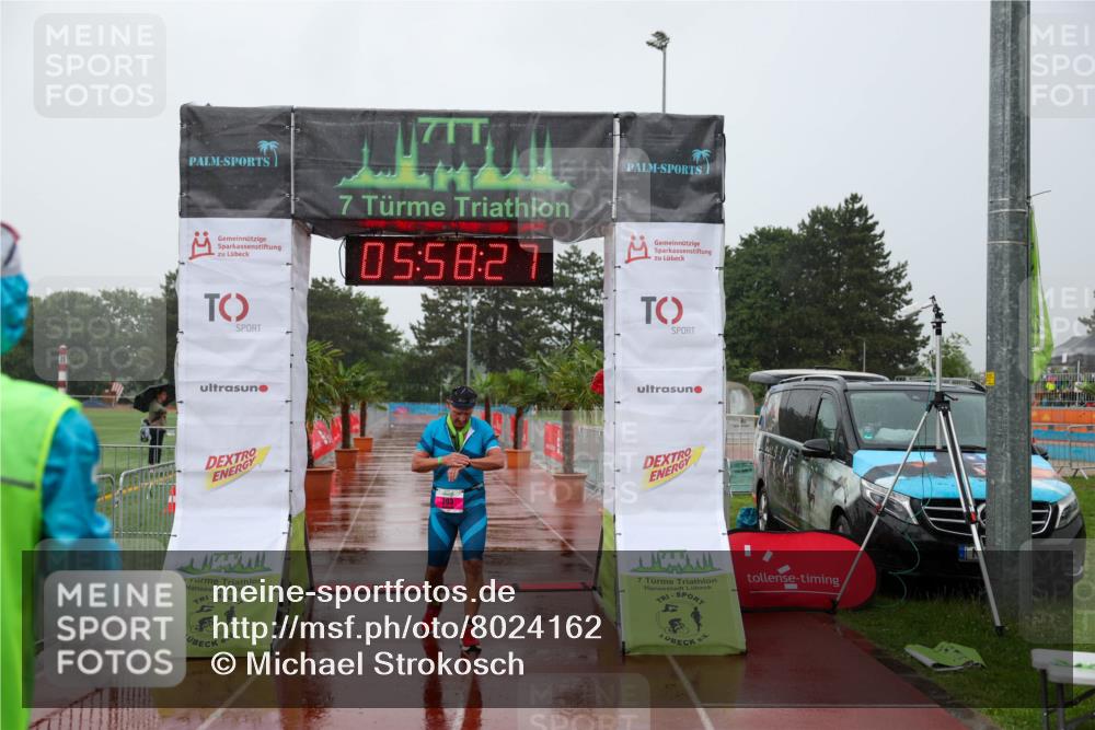 15.06.2025 - 7 Türme Triathlon Michael Strokosch http://msf.ph/oto/8024162 15.06.2025 15:58:26 Ziel 203 meine-sportfotos.de
