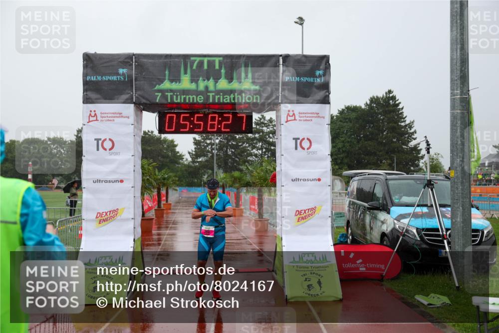 15.06.2025 - 7 Türme Triathlon Michael Strokosch http://msf.ph/oto/8024167 15.06.2025 15:58:27 Ziel 203 meine-sportfotos.de
