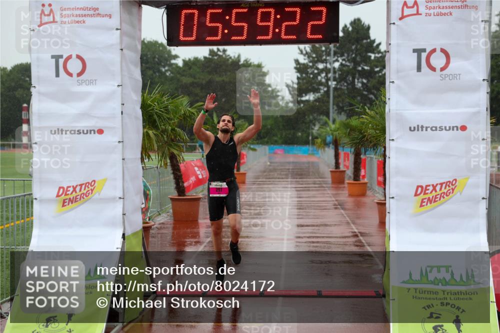 15.06.2025 - 7 Türme Triathlon Michael Strokosch http://msf.ph/oto/8024172 15.06.2025 15:59:22 Ziel 297 meine-sportfotos.de