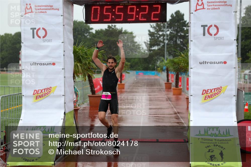 15.06.2025 - 7 Türme Triathlon Michael Strokosch http://msf.ph/oto/8024178 15.06.2025 15:59:22 Ziel 297 meine-sportfotos.de
