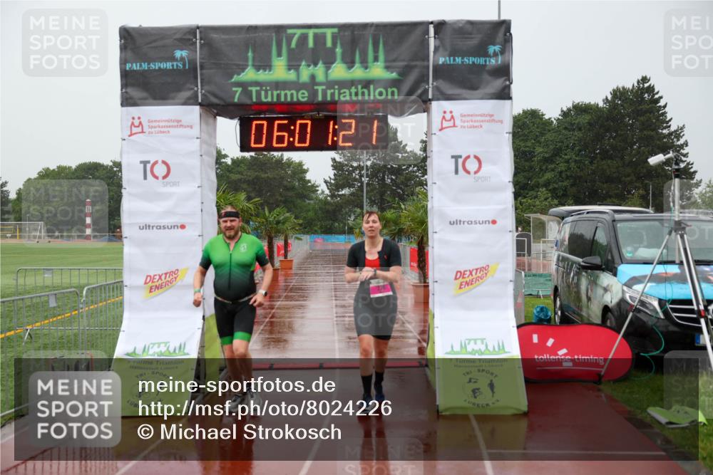 15.06.2025 - 7 Türme Triathlon Michael Strokosch http://msf.ph/oto/8024226 15.06.2025 16:01:21 Ziel 270, 276 meine-sportfotos.de