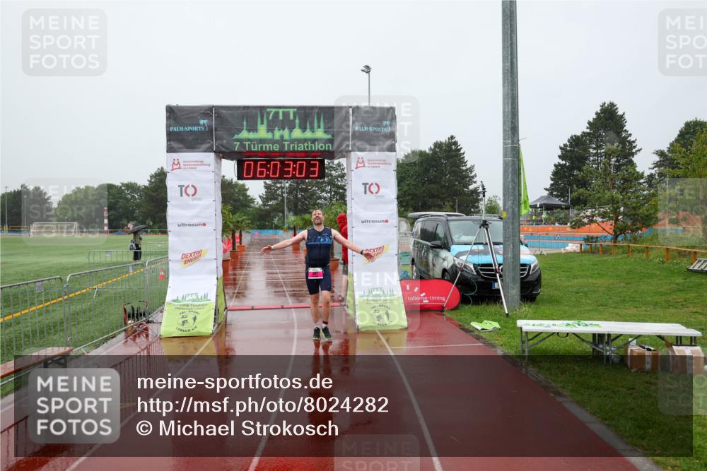 15.06.2025 - 7 Türme Triathlon Michael Strokosch http://msf.ph/oto/8024282 15.06.2025 16:03:03 Ziel 207 meine-sportfotos.de