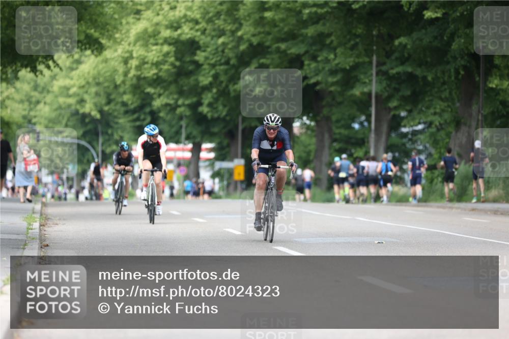 15.06.2025 - 7 Türme Triathlon Yannick Fuchs http://msf.ph/oto/8024323 15.06.2025 13:37:13 Radfahren 421, 525, 663 meine-sportfotos.de