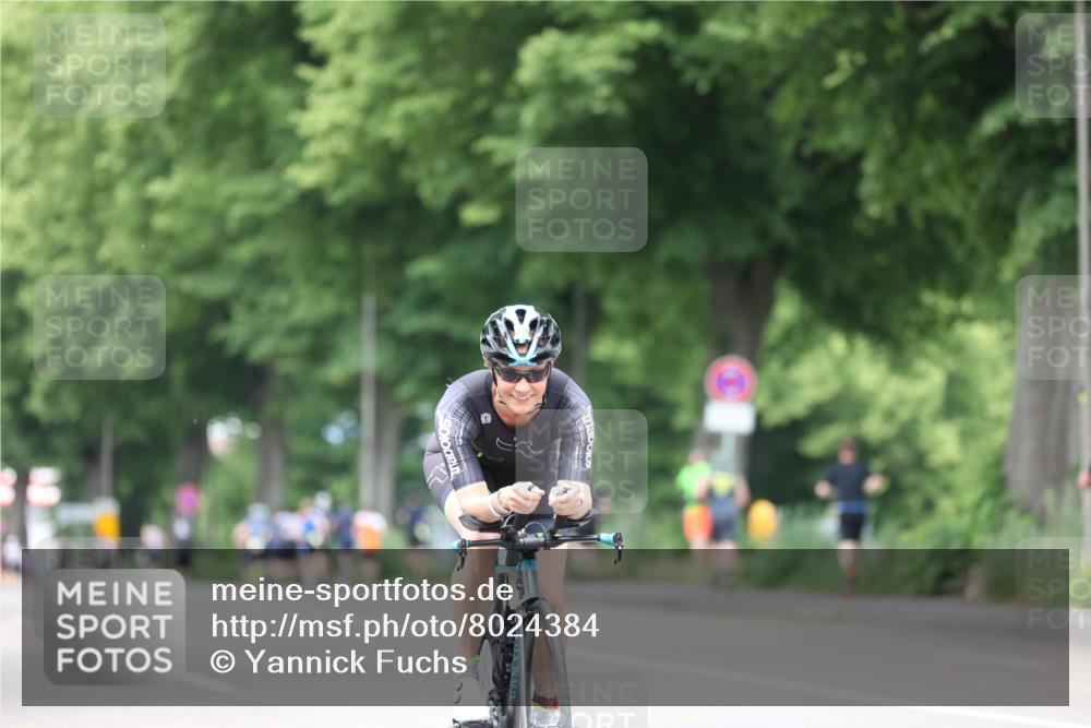 15.06.2025 - 7 Türme Triathlon Yannick Fuchs http://msf.ph/oto/8024384 15.06.2025 13:37:17 Radfahren 421, 469, 525, 663 meine-sportfotos.de