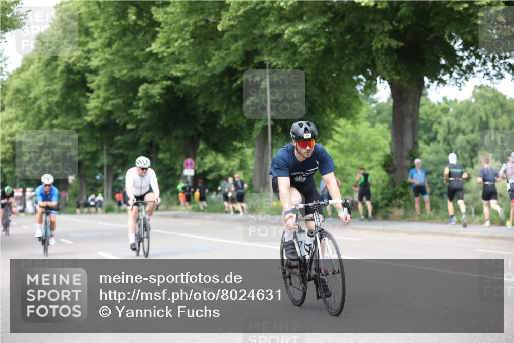 15.06.2025 - 7 Türme Triathlon Yannick Fuchs http://msf.ph/oto/8024631 15.06.2025 13:37:41 Radfahren 427, 587 meine-sportfotos.de