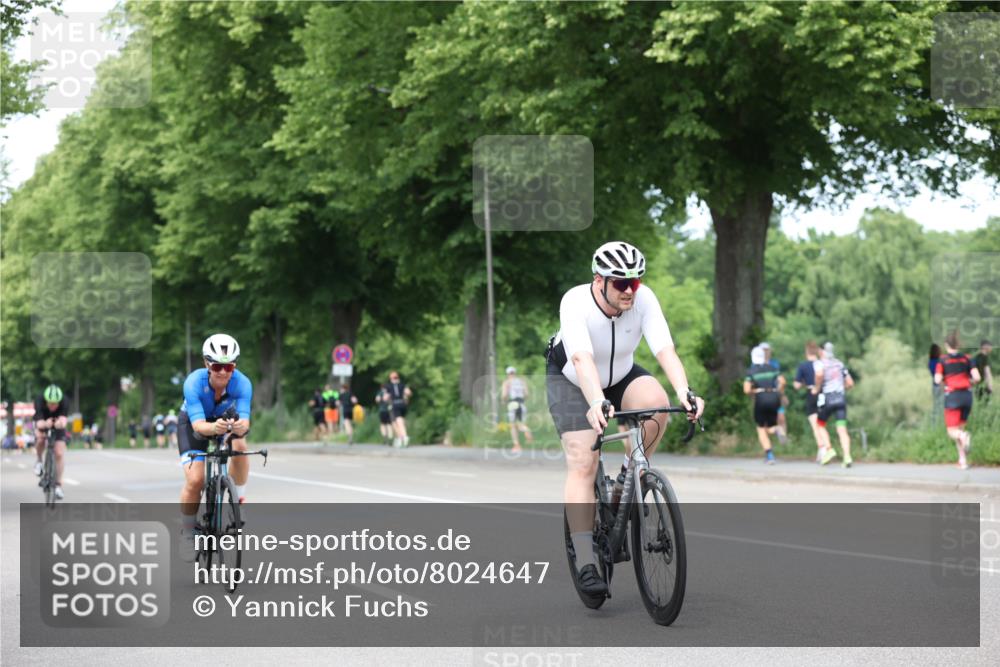 15.06.2025 - 7 Türme Triathlon Yannick Fuchs http://msf.ph/oto/8024647 15.06.2025 13:37:42 Radfahren 427, 587 meine-sportfotos.de