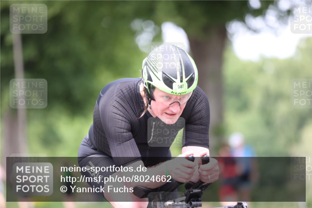 15.06.2025 - 7 Türme Triathlon Yannick Fuchs http://msf.ph/oto/8024662 15.06.2025 13:37:44 Radfahren 427, 587 meine-sportfotos.de