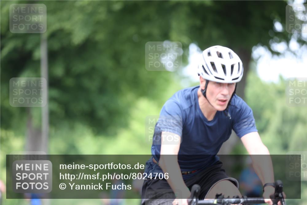 15.06.2025 - 7 Türme Triathlon Yannick Fuchs http://msf.ph/oto/8024706 15.06.2025 13:37:56 Radfahren 944, 972 meine-sportfotos.de