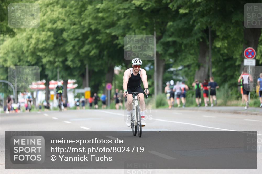 15.06.2025 - 7 Türme Triathlon Yannick Fuchs http://msf.ph/oto/8024719 15.06.2025 13:38:00 Radfahren 812, 944 meine-sportfotos.de