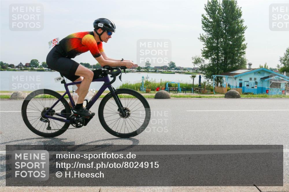 15.06.2025 - 27. Vierlanden-Triathlon H.Heesch http://msf.ph/oto/8024915 15.06.2025 09:57:23 Radfahren 75, 130 meine-sportfotos.de