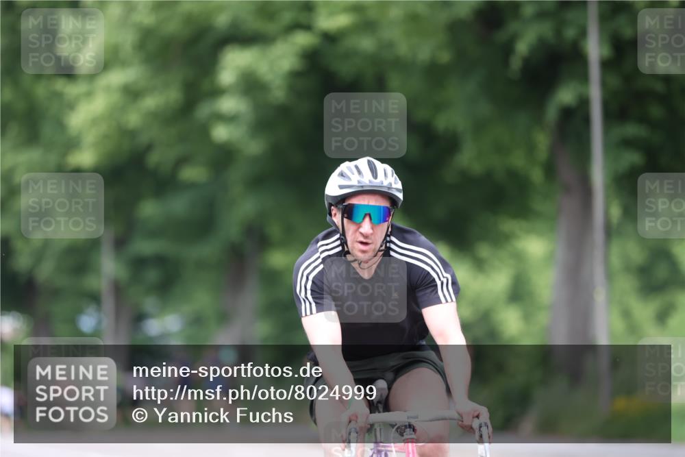 15.06.2025 - 7 Türme Triathlon Yannick Fuchs http://msf.ph/oto/8024999 15.06.2025 13:38:35 Radfahren 457, 884, 1130, 1168 meine-sportfotos.de