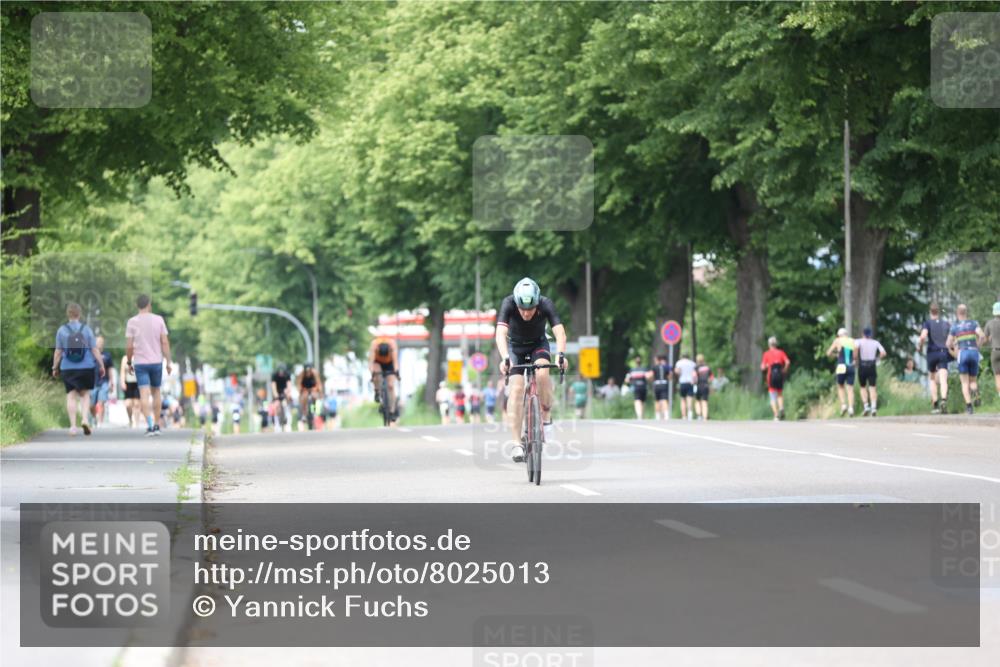15.06.2025 - 7 Türme Triathlon Yannick Fuchs http://msf.ph/oto/8025013 15.06.2025 13:38:35 Radfahren 457, 884, 1130, 1168 meine-sportfotos.de
