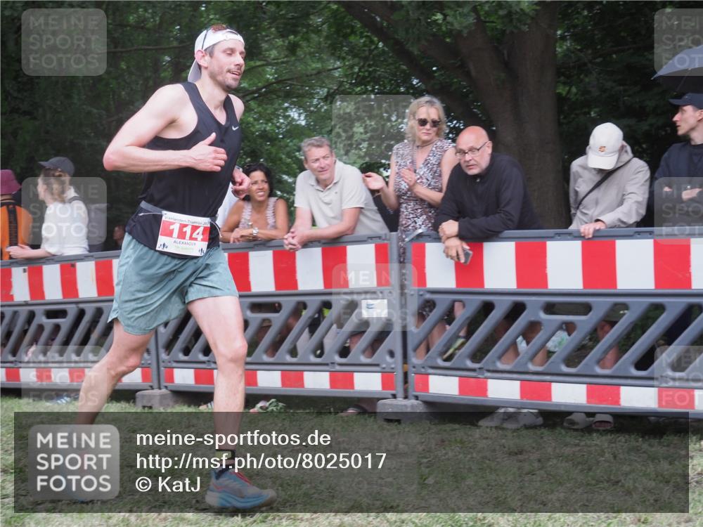 21.06.2025 - 27. Vierlanden-Triathlon KatJ http://msf.ph/oto/8025017 15.06.2025 13:27:31 Ziel 114, 951 meine-sportfotos.de