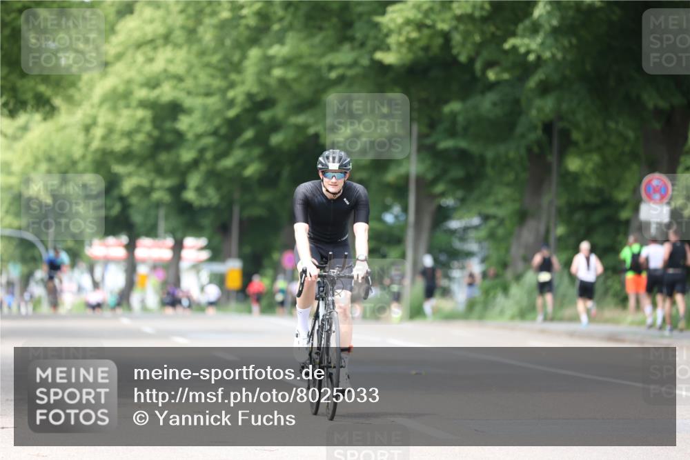 15.06.2025 - 7 Türme Triathlon Yannick Fuchs http://msf.ph/oto/8025033 15.06.2025 13:38:47 Radfahren 303 meine-sportfotos.de