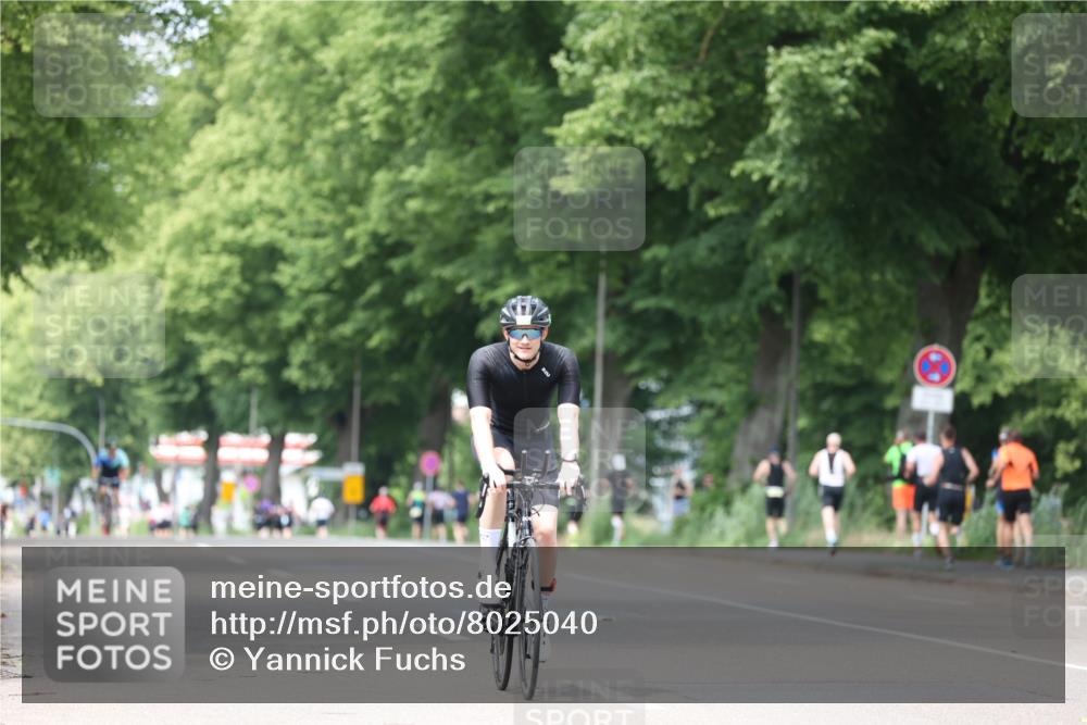 15.06.2025 - 7 Türme Triathlon Yannick Fuchs http://msf.ph/oto/8025040 15.06.2025 13:38:47 Radfahren 303 meine-sportfotos.de