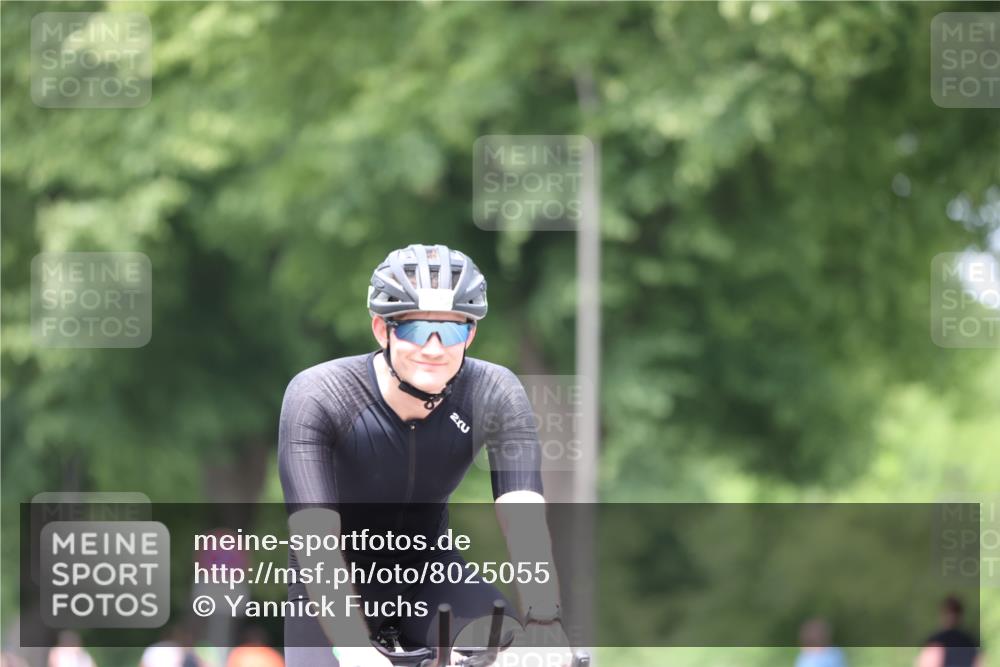 15.06.2025 - 7 Türme Triathlon Yannick Fuchs http://msf.ph/oto/8025055 15.06.2025 13:38:48 Radfahren 303 meine-sportfotos.de
