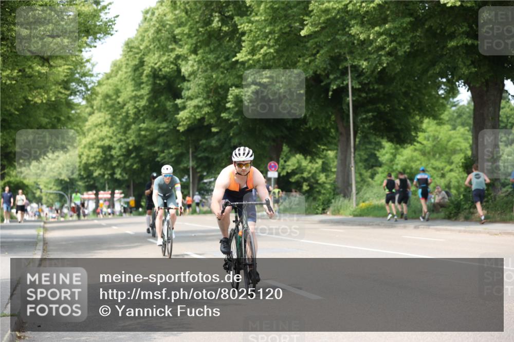 15.06.2025 - 7 Türme Triathlon Yannick Fuchs http://msf.ph/oto/8025120 15.06.2025 13:39:04 Radfahren  meine-sportfotos.de