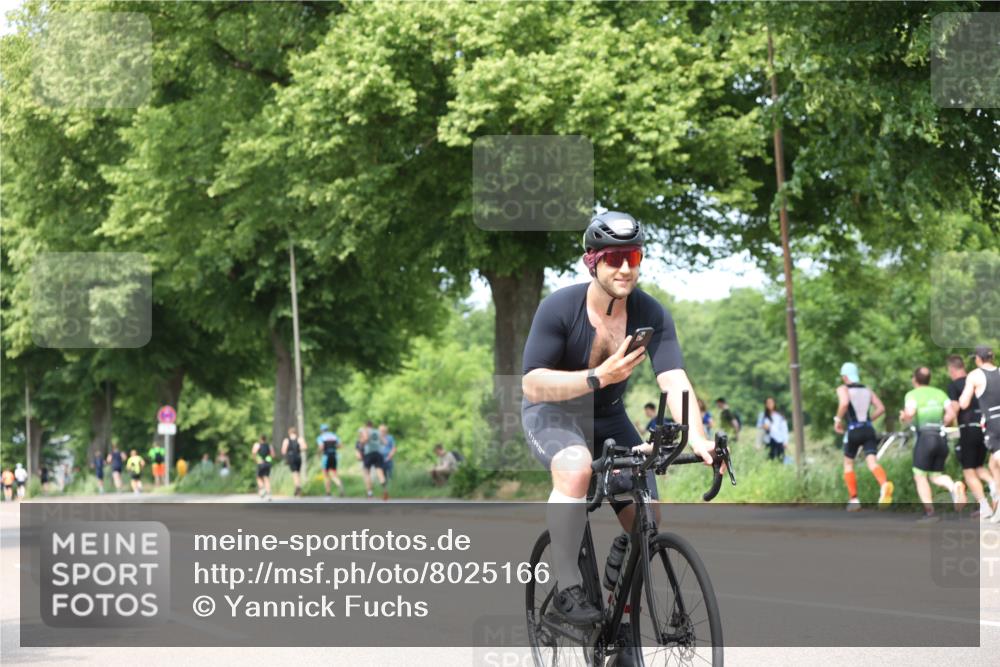 15.06.2025 - 7 Türme Triathlon Yannick Fuchs http://msf.ph/oto/8025166 15.06.2025 13:39:06 Radfahren  meine-sportfotos.de