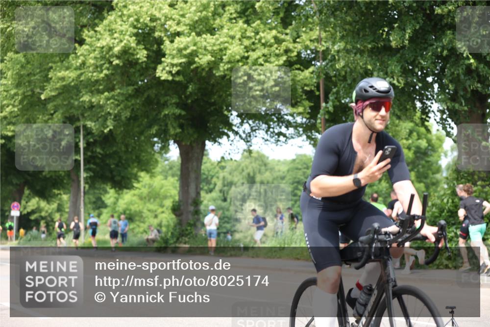 15.06.2025 - 7 Türme Triathlon Yannick Fuchs http://msf.ph/oto/8025174 15.06.2025 13:39:06 Radfahren  meine-sportfotos.de