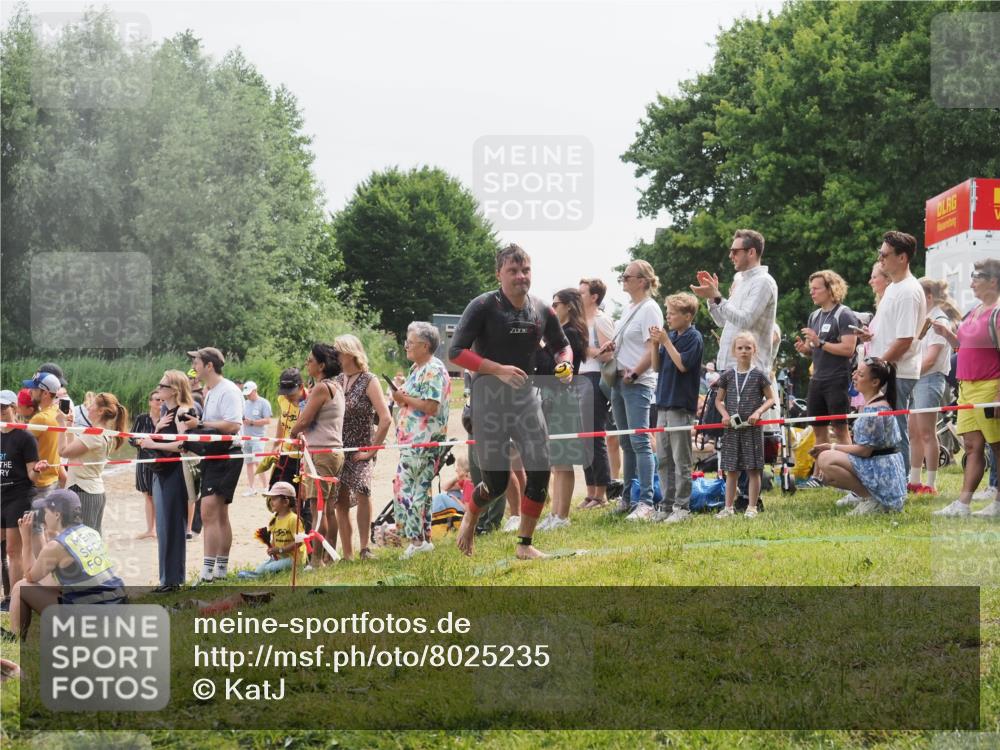 15.06.2025 - 27. Vierlanden-Triathlon KatJ http://msf.ph/oto/8025235 15.06.2025 10:58:29 Schwimmen 643, 710, 732, 741, 769 meine-sportfotos.de