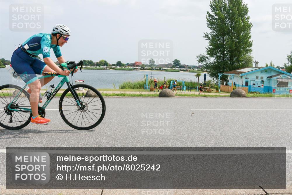 21.06.2025 - 27. Vierlanden-Triathlon H.Heesch http://msf.ph/oto/8025242 15.06.2025 12:06:05 Radfahren 207, 676 meine-sportfotos.de