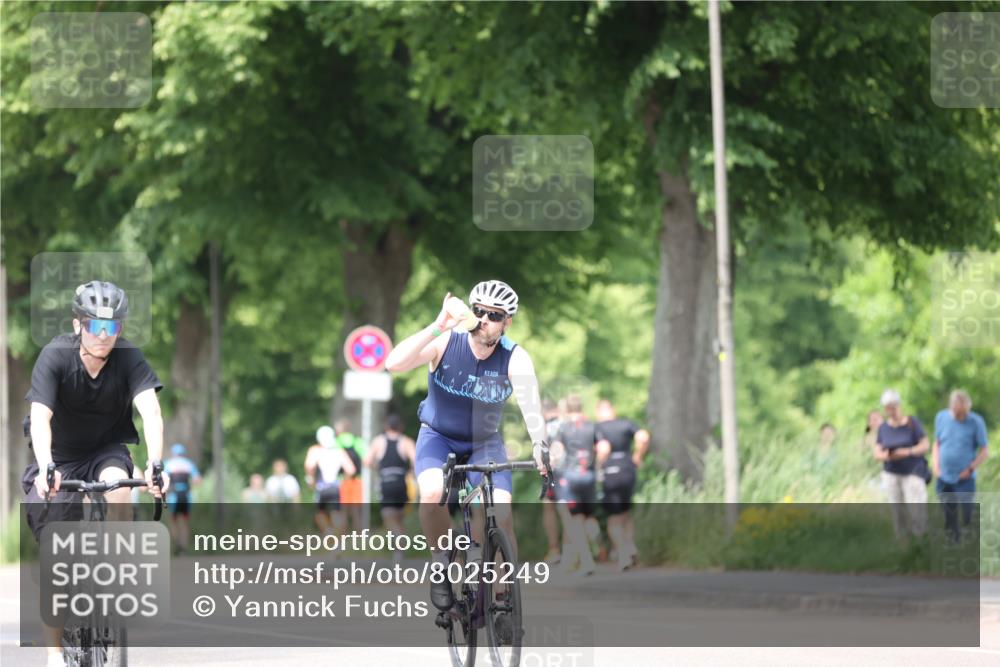 15.06.2025 - 7 Türme Triathlon Yannick Fuchs http://msf.ph/oto/8025249 15.06.2025 13:39:20 Radfahren 237, 271, 1157 meine-sportfotos.de