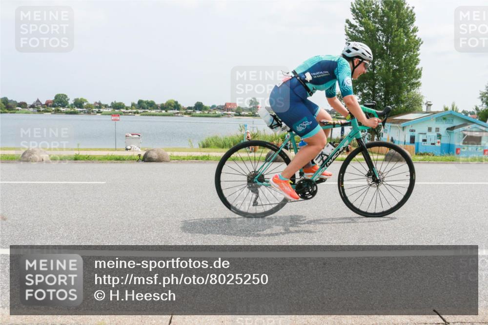 21.06.2025 - 27. Vierlanden-Triathlon H.Heesch http://msf.ph/oto/8025250 15.06.2025 12:06:05 Radfahren 207, 676 meine-sportfotos.de