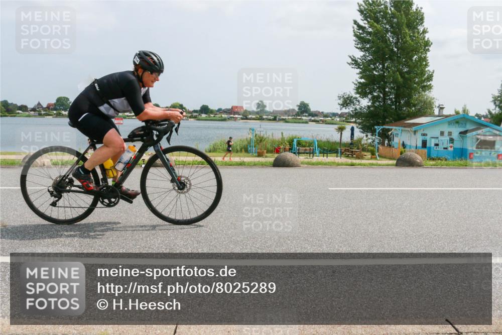 21.06.2025 - 27. Vierlanden-Triathlon H.Heesch http://msf.ph/oto/8025289 15.06.2025 12:06:20 Radfahren 639, 770, 890, 914 meine-sportfotos.de