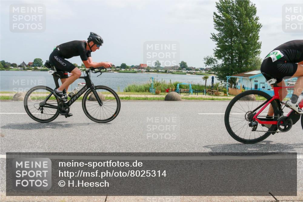21.06.2025 - 27. Vierlanden-Triathlon H.Heesch http://msf.ph/oto/8025314 15.06.2025 12:06:29 Radfahren 712, 919, 930, 941 meine-sportfotos.de