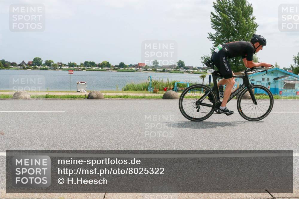 21.06.2025 - 27. Vierlanden-Triathlon H.Heesch http://msf.ph/oto/8025322 15.06.2025 12:06:30 Radfahren 712, 930, 941 meine-sportfotos.de