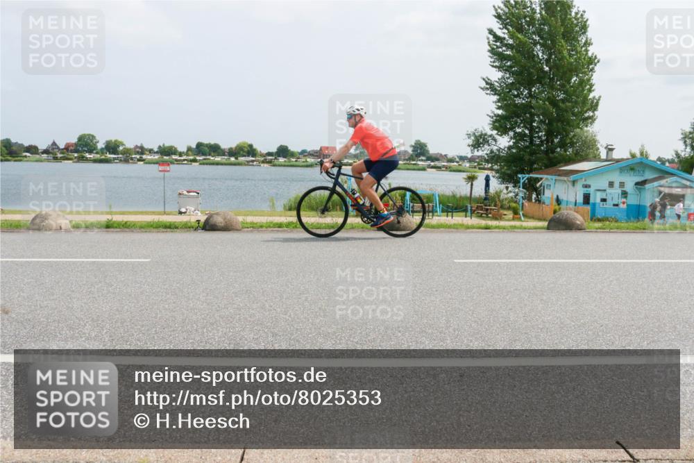 21.06.2025 - 27. Vierlanden-Triathlon H.Heesch http://msf.ph/oto/8025353 15.06.2025 12:06:46 Radfahren 713, 852 meine-sportfotos.de