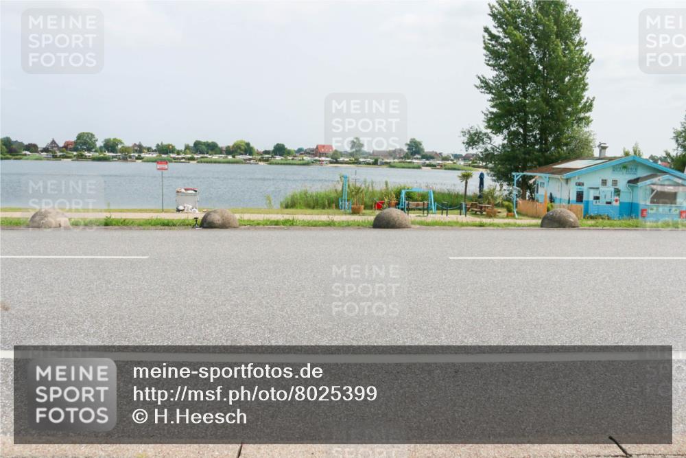 21.06.2025 - 27. Vierlanden-Triathlon H.Heesch http://msf.ph/oto/8025399 15.06.2025 12:06:51 Radfahren 718, 825, 852, 959 meine-sportfotos.de