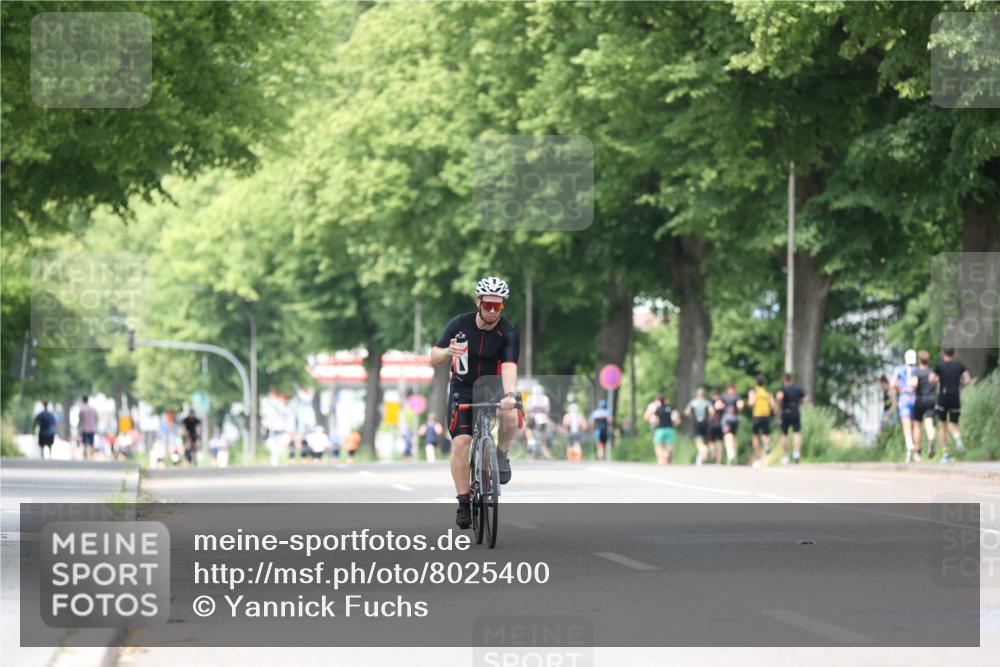 15.06.2025 - 7 Türme Triathlon Yannick Fuchs http://msf.ph/oto/8025400 15.06.2025 13:39:41 Radfahren 409 meine-sportfotos.de