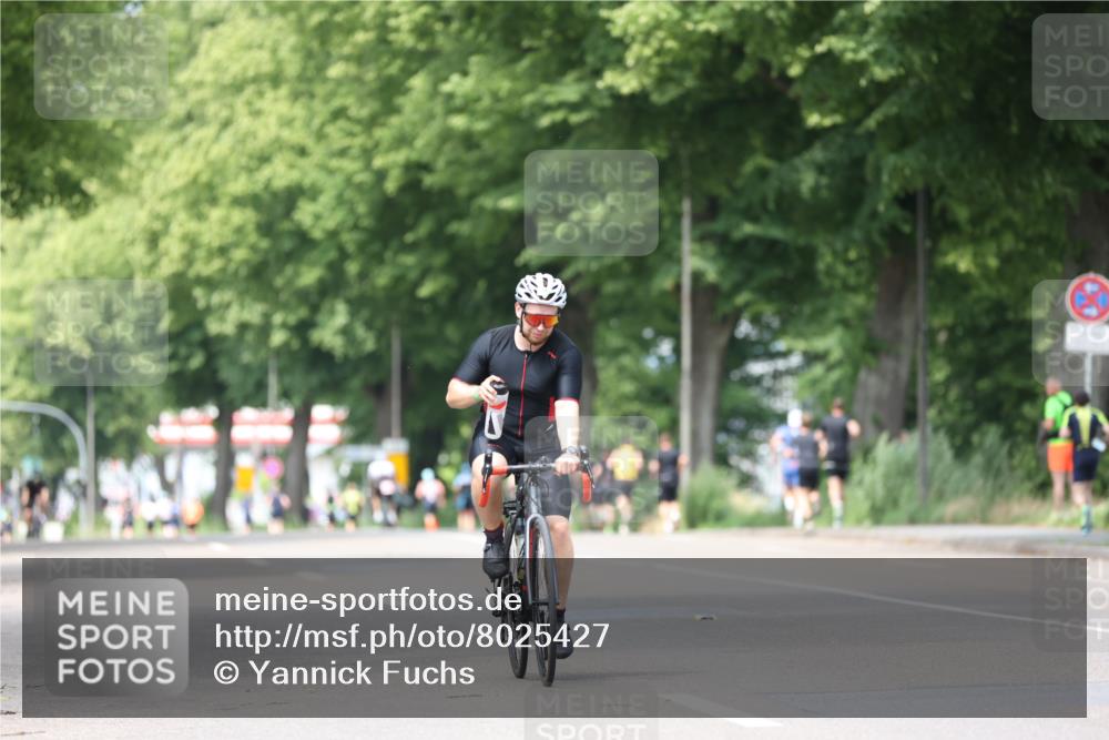 15.06.2025 - 7 Türme Triathlon Yannick Fuchs http://msf.ph/oto/8025427 15.06.2025 13:39:42 Radfahren 409 meine-sportfotos.de
