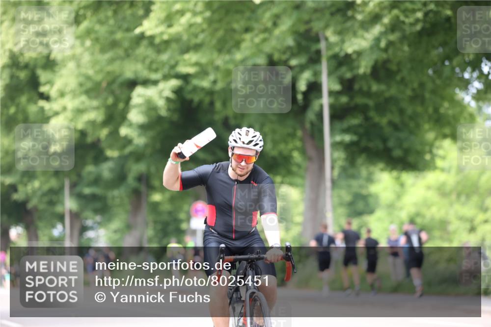 15.06.2025 - 7 Türme Triathlon Yannick Fuchs http://msf.ph/oto/8025451 15.06.2025 13:39:43 Radfahren 409 meine-sportfotos.de