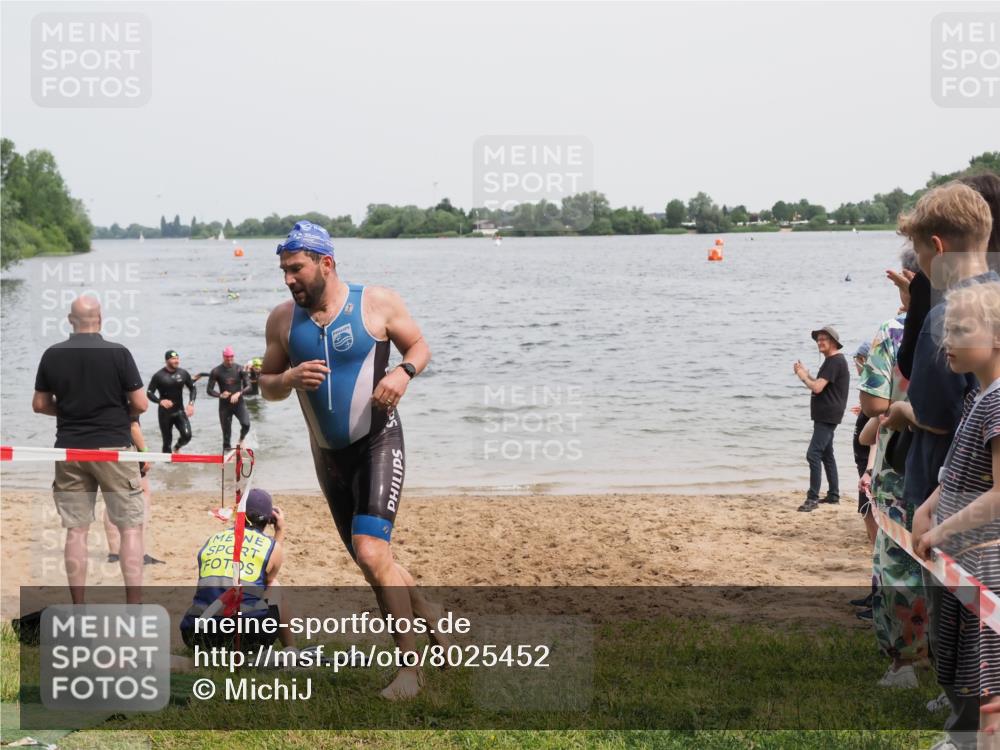 21.06.2025 - 27. Vierlanden-Triathlon MichiJ http://msf.ph/oto/8025452 15.06.2026 10:56:42 Schwimmen 642, 651, 685, 691 meine-sportfotos.de