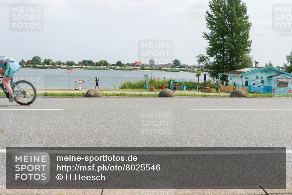 21.06.2025 - 27. Vierlanden-Triathlon H.Heesch http://msf.ph/oto/8025546 15.06.2025 12:07:03 Radfahren 719, 776, 929, 939 meine-sportfotos.de