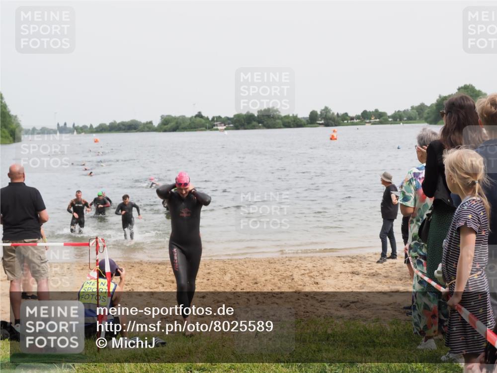 21.06.2025 - 27. Vierlanden-Triathlon MichiJ http://msf.ph/oto/8025589 15.06.2026 10:56:49 Schwimmen 642, 651, 688, 691, 755 meine-sportfotos.de