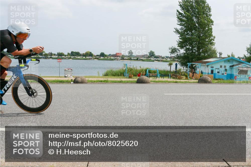 21.06.2025 - 27. Vierlanden-Triathlon H.Heesch http://msf.ph/oto/8025620 15.06.2025 12:07:21 Radfahren 662, 749, 867, 869 meine-sportfotos.de