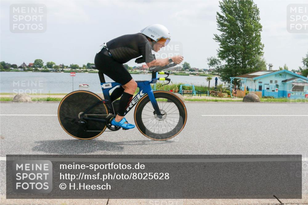 21.06.2025 - 27. Vierlanden-Triathlon H.Heesch http://msf.ph/oto/8025628 15.06.2025 12:07:22 Radfahren 662, 867, 869 meine-sportfotos.de