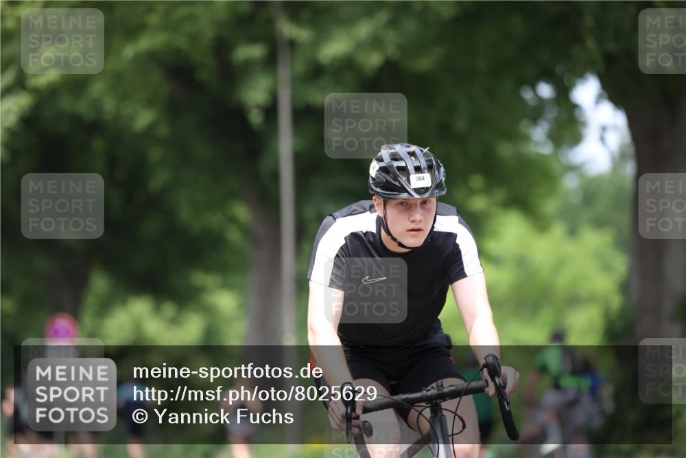15.06.2025 - 7 Türme Triathlon Yannick Fuchs http://msf.ph/oto/8025629 15.06.2025 13:40:16 Radfahren 364, 757 meine-sportfotos.de