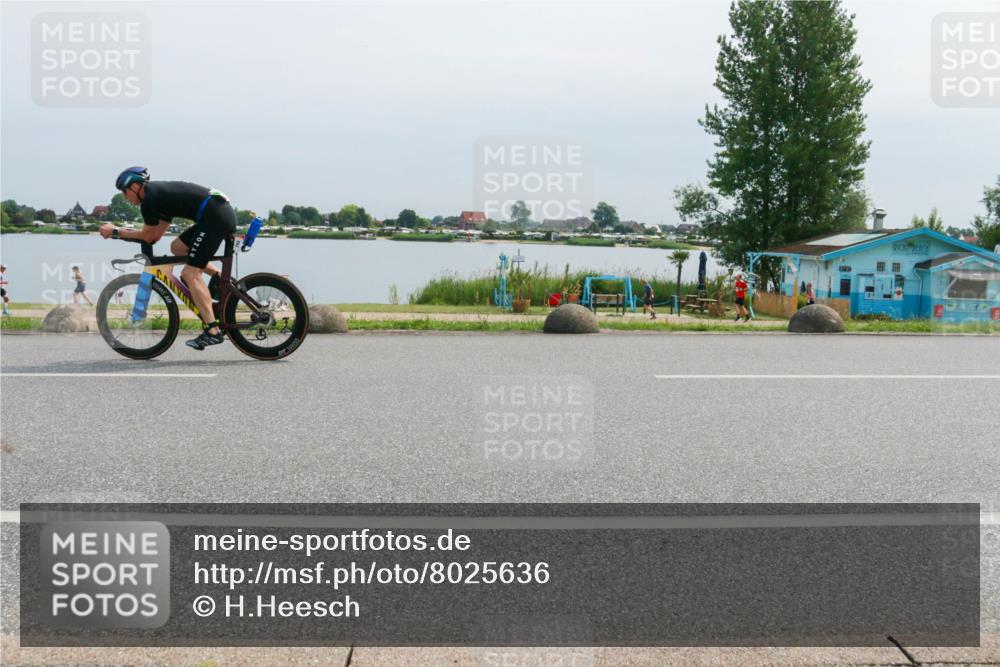 15.06.2025 - 27. Vierlanden-Triathlon H.Heesch http://msf.ph/oto/8025636 15.06.2025 11:17:20 Radfahren 782, 847 meine-sportfotos.de